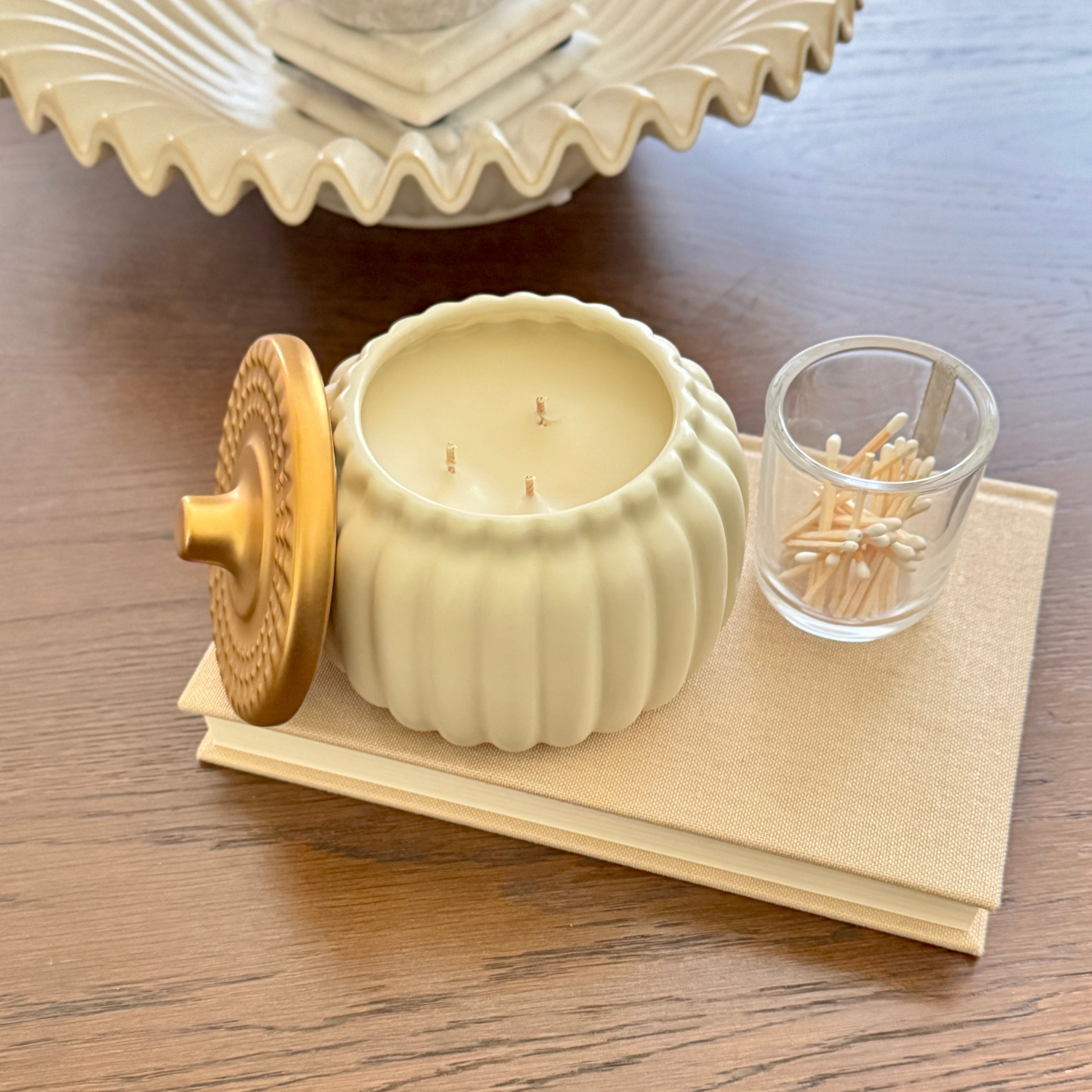 Ceramic Pumpkin Candle - Ivory & Gold